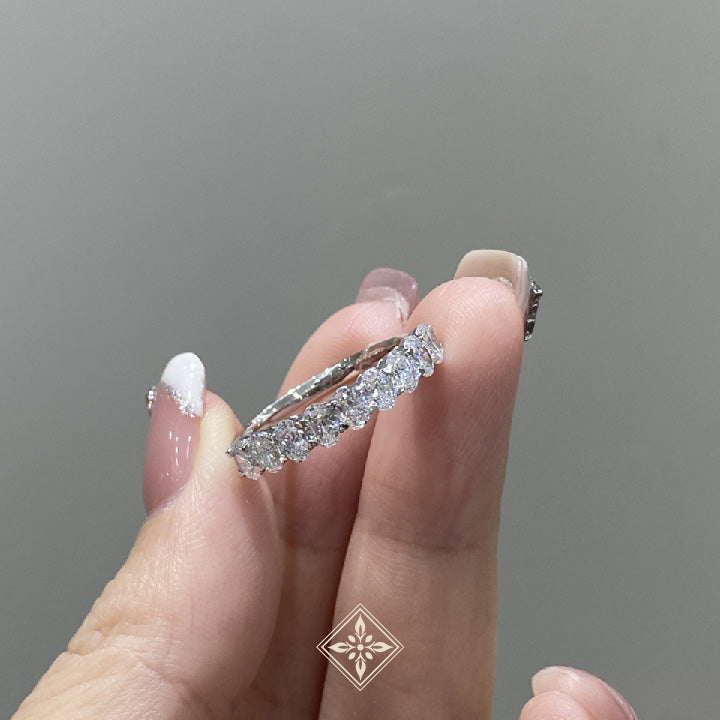 Half Eternity Oval